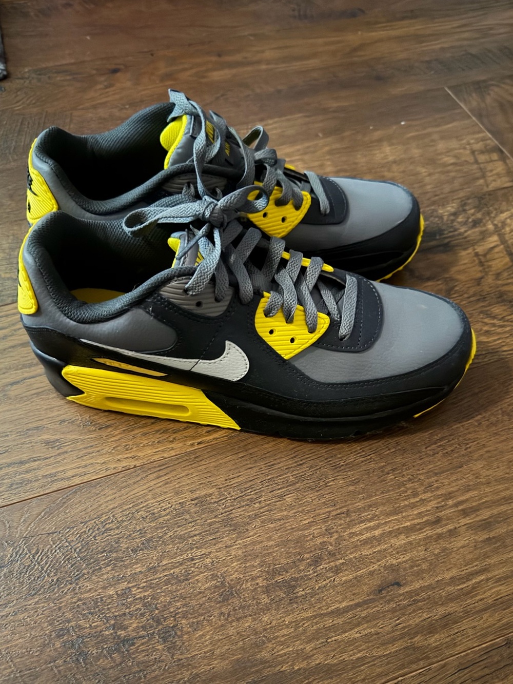 Nike Youth Gray Black Yellow Athletic Sneakers with White Swoosh